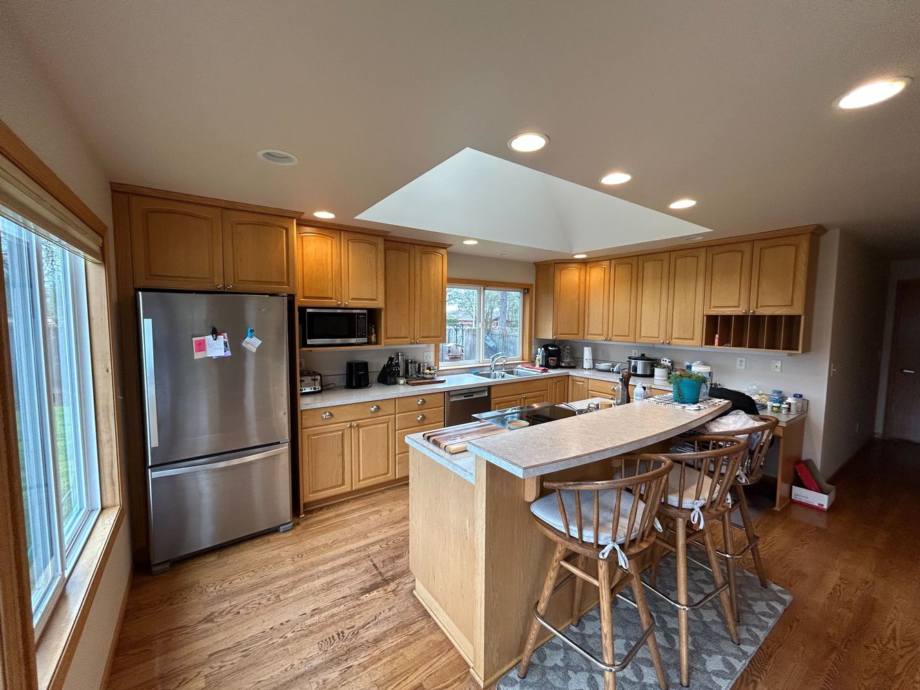Oak Kitchen Cabinet Refresh