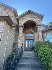 stone-entryway-exterior-house-painting